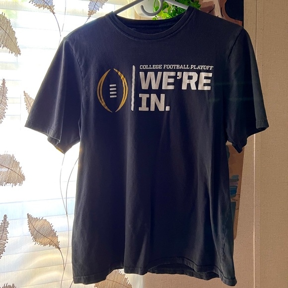 Graphic t-shirt - Picture 1 of 3